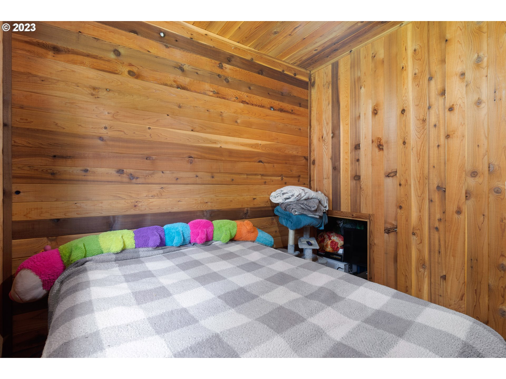 12976 South Dart Road Molalla, OR 97038 - Photo 23 of 48 Bedroom