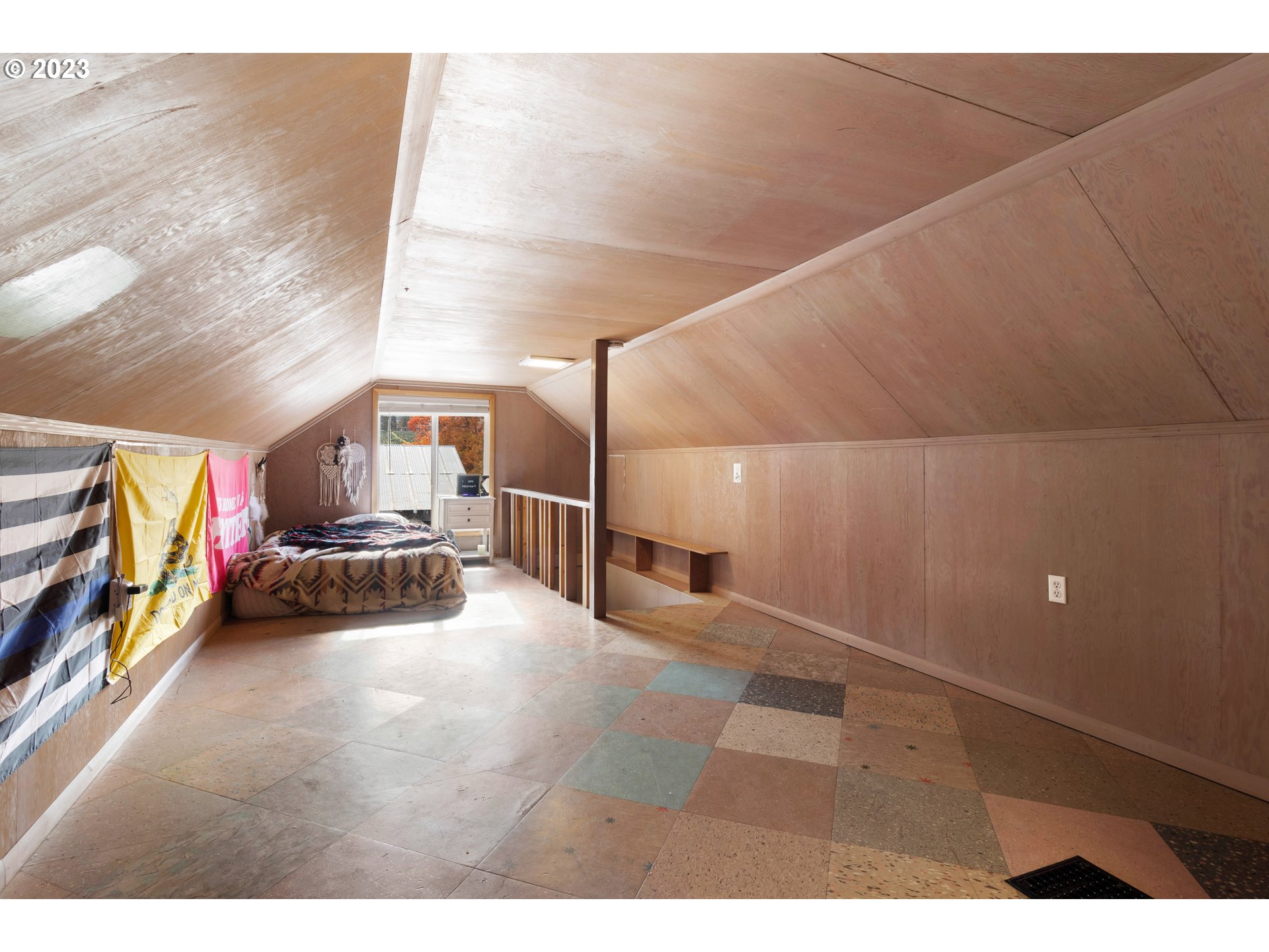 12976 South Dart Road Molalla, OR 97038 - Photo 27 of 48 Bedroom