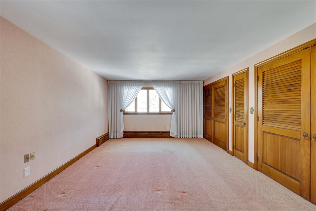 35 Hollywood Road Winchester, MA 01890 - Photo 14 of 40