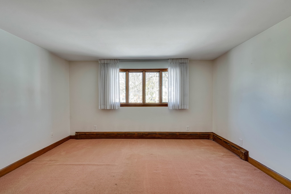 35 Hollywood Road Winchester, MA 01890 - Photo 20 of 40