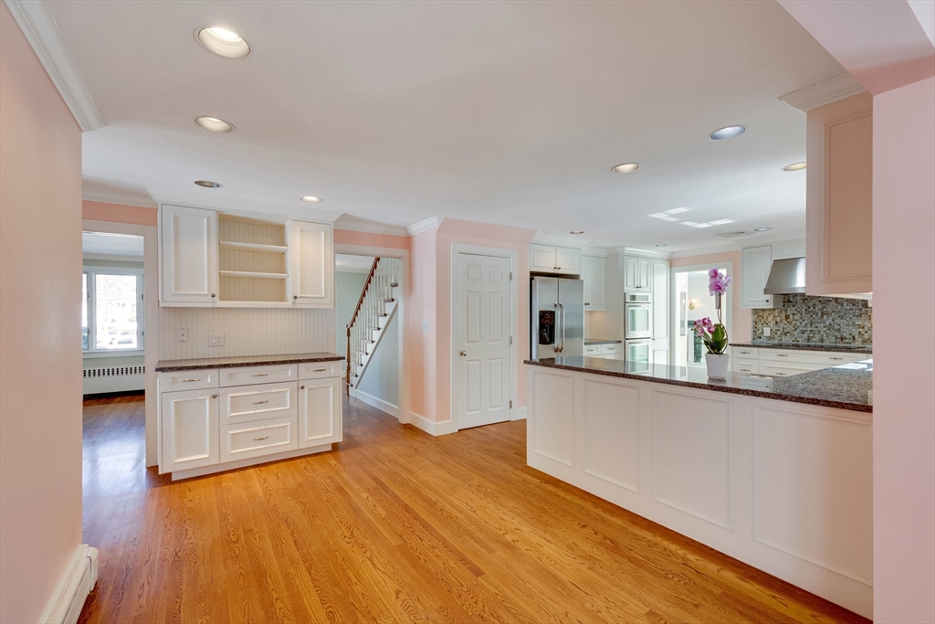 35 Hollywood Road Winchester, MA 01890 - Photo 10 of 40