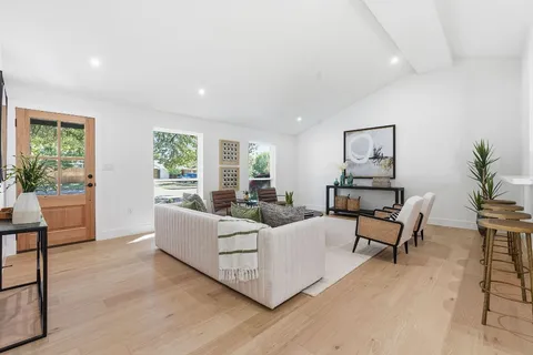 $699,990 | 8414 Briarwood Lane, Austin, TX 78757