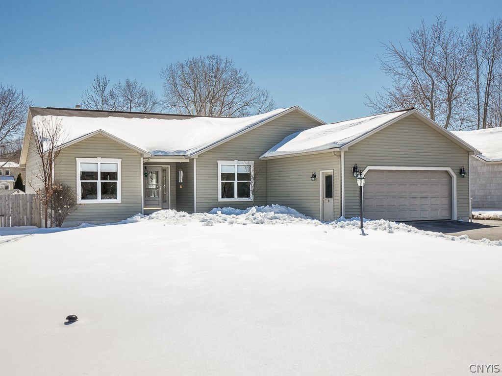 6530 Lakeshore Road Cicero, NY 13039 - Photo 1 of 1 Front View of Home