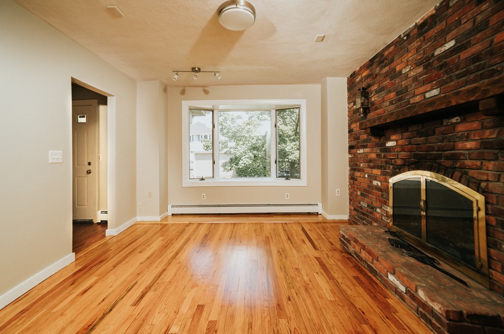 35 Sharon Road Quincy, MA 02171 - Photo 4 of 16 Gallery Image 4