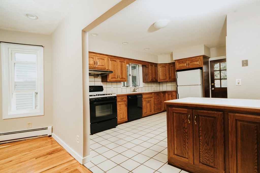 35 Sharon Road Quincy, MA 02171 - Photo 6 of 16 Gallery Image 6
