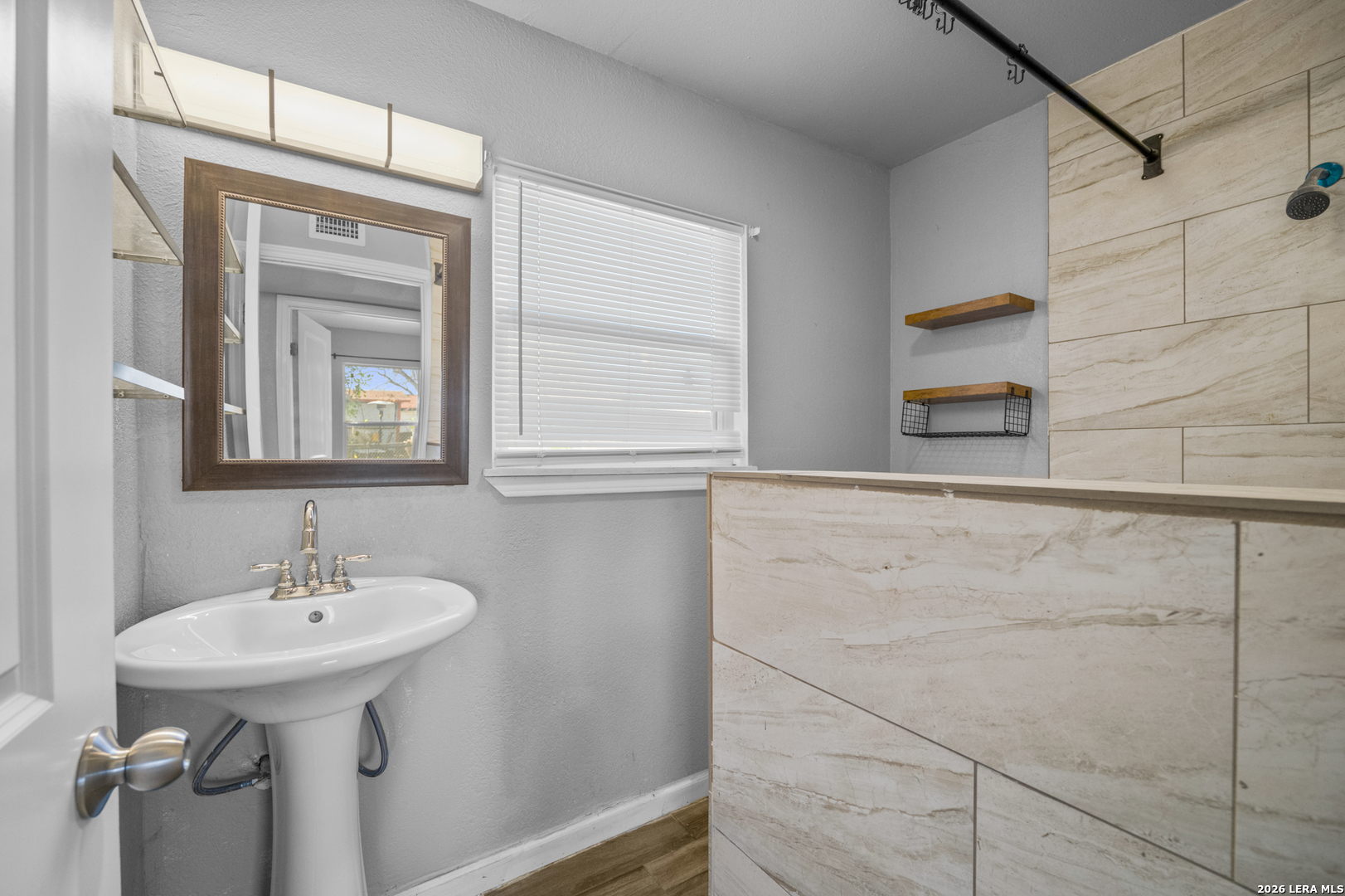 339 Creath Place San Antonio, TX 78221 - Photo 15 of 26