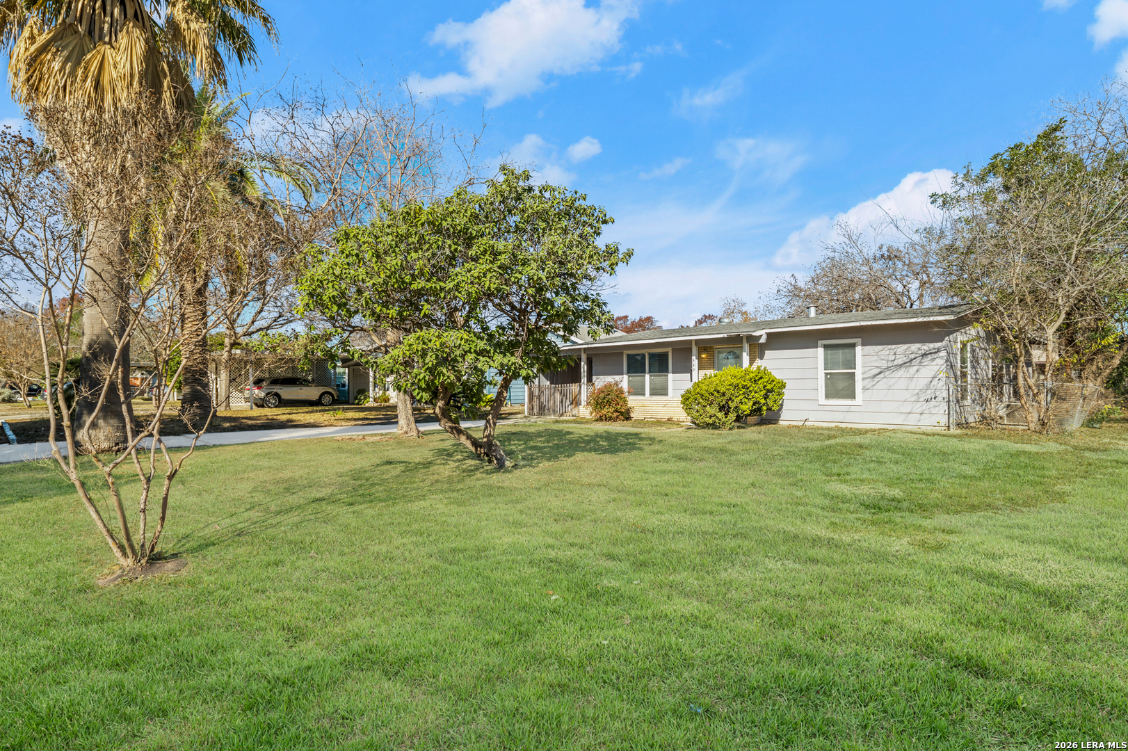 339 Creath Place San Antonio, TX 78221 - Photo 2 of 26