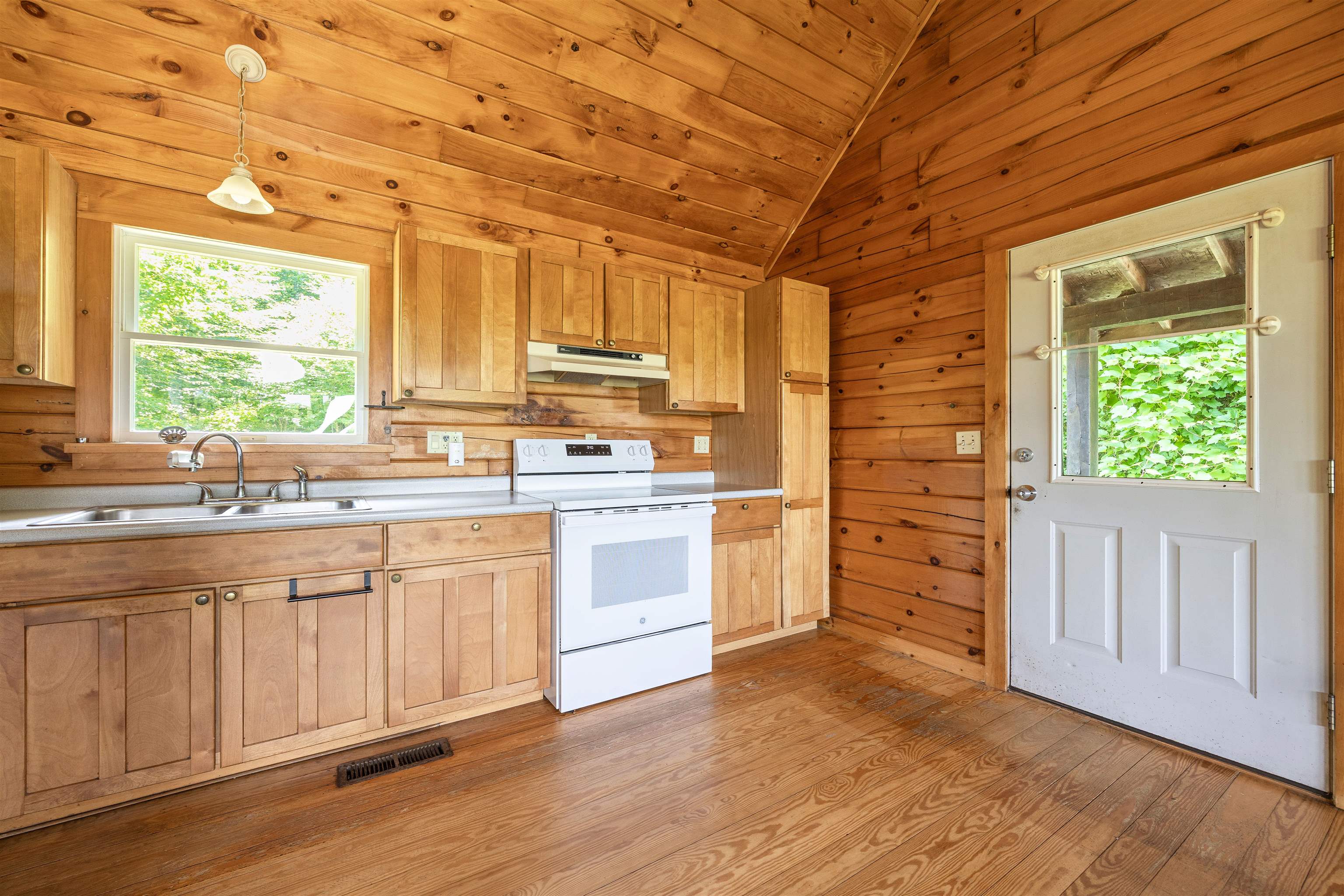 287 Meader Road Ryegate, VT 05042 - Photo 19 of 43