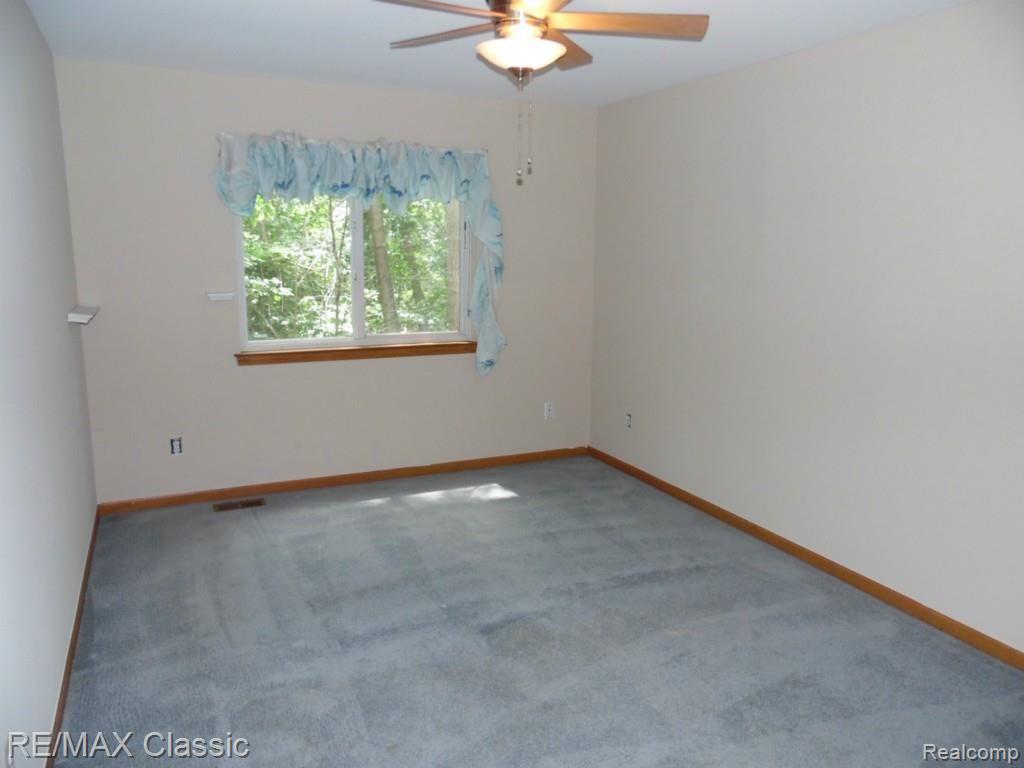 16723 Ryan Road Livonia, MI 48154 - Photo 39 of 43 Bedroom #3