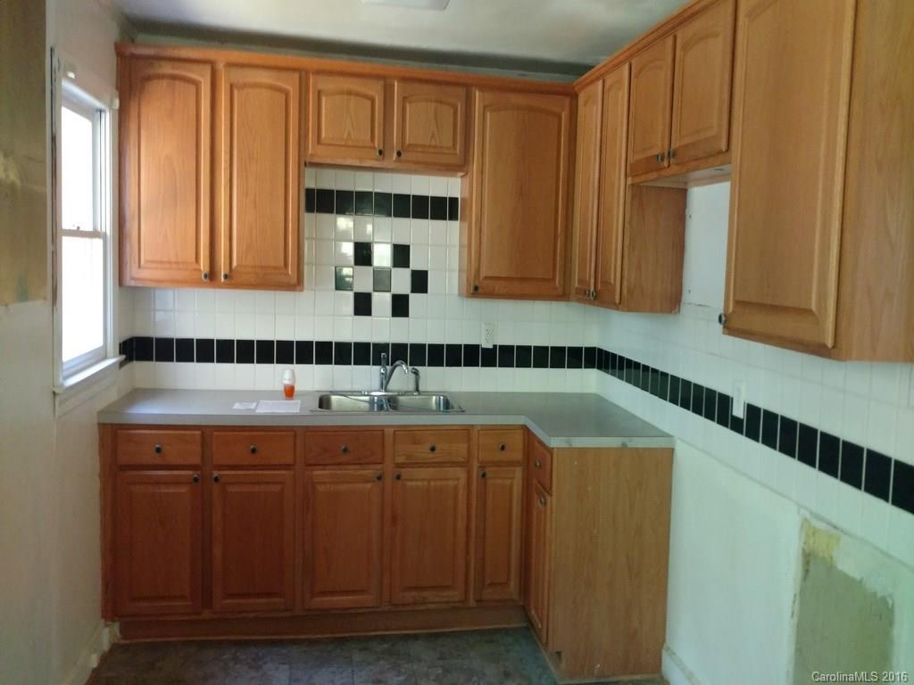 1519 Forest Road Statesville, NC 28625 - Photo 3 of 7
