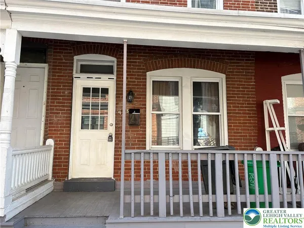 $2,300 | 948 West Maple Street, Allentown, PA 18101