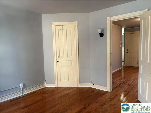 $2,300 | 948 West Maple Street, Allentown, PA 18101