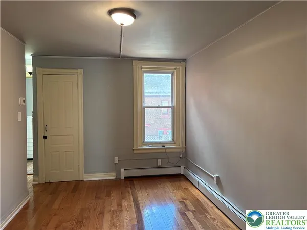 $2,100 | 948 West Maple Street, Allentown, PA 18101