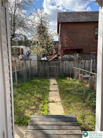 $2,100 | 948 West Maple Street, Allentown, PA 18101