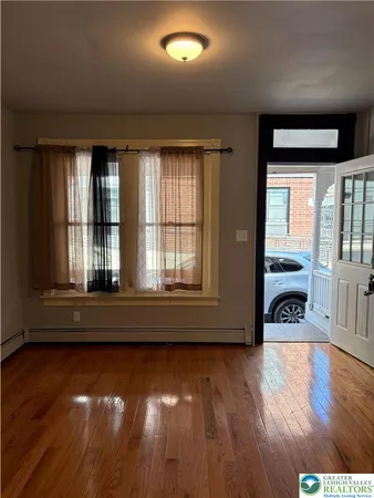 $2,300 | 948 West Maple Street, Allentown, PA 18101