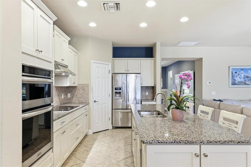 19454 Rizzuto Street Venice, FL 34293 - Photo 17 of 62