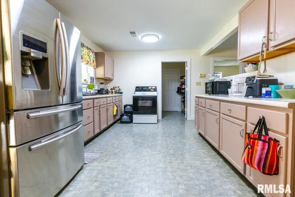 $625,000 | 5504 Marion Road, Metropolis, IL 62960