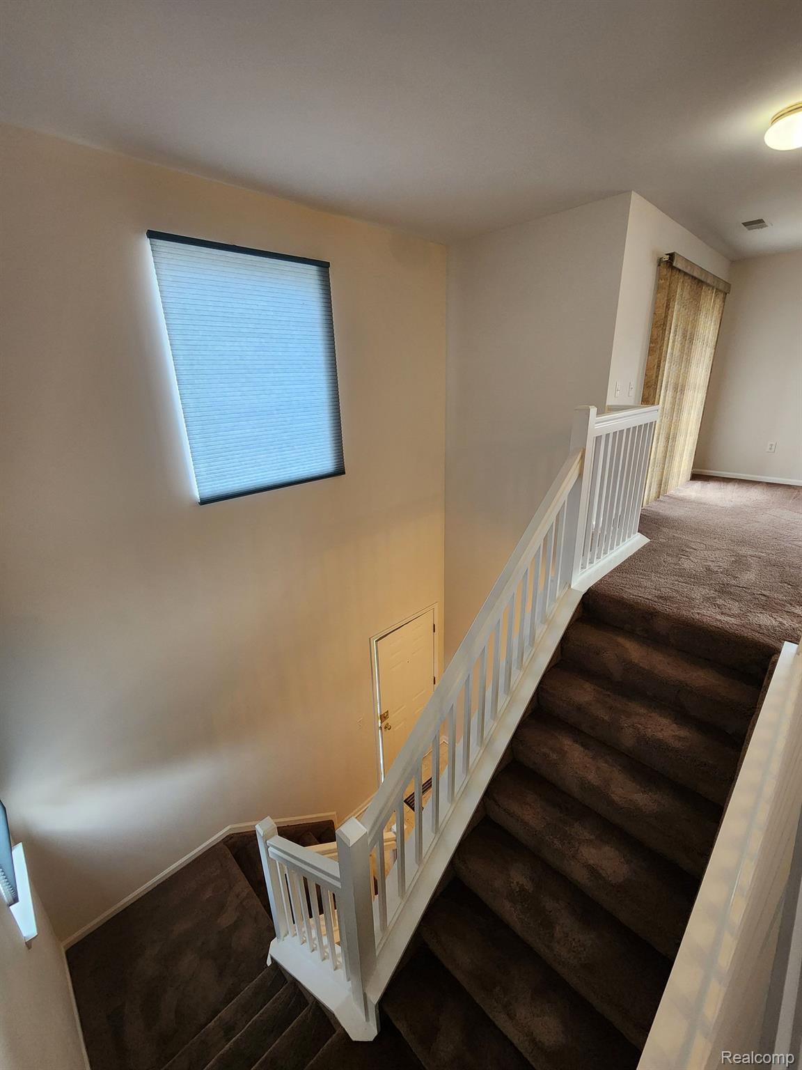 1100 Rial Lake Drive Howell, MI 48843 - Photo 6 of 19 2-story entryway