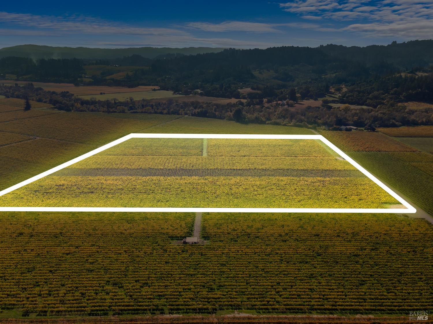 636 Dry Creek Road Healdsburg, CA 95448 - Photo 4 of 18 a view of an ocean and beach