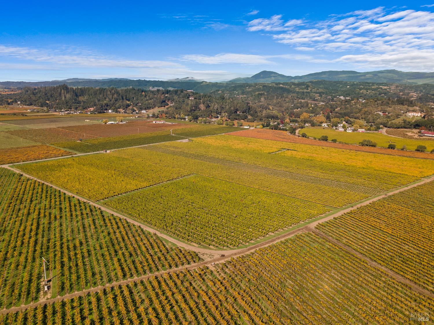 636 Dry Creek Road Healdsburg, CA 95448 - Photo 7 of 18 a view of an ocean and beach