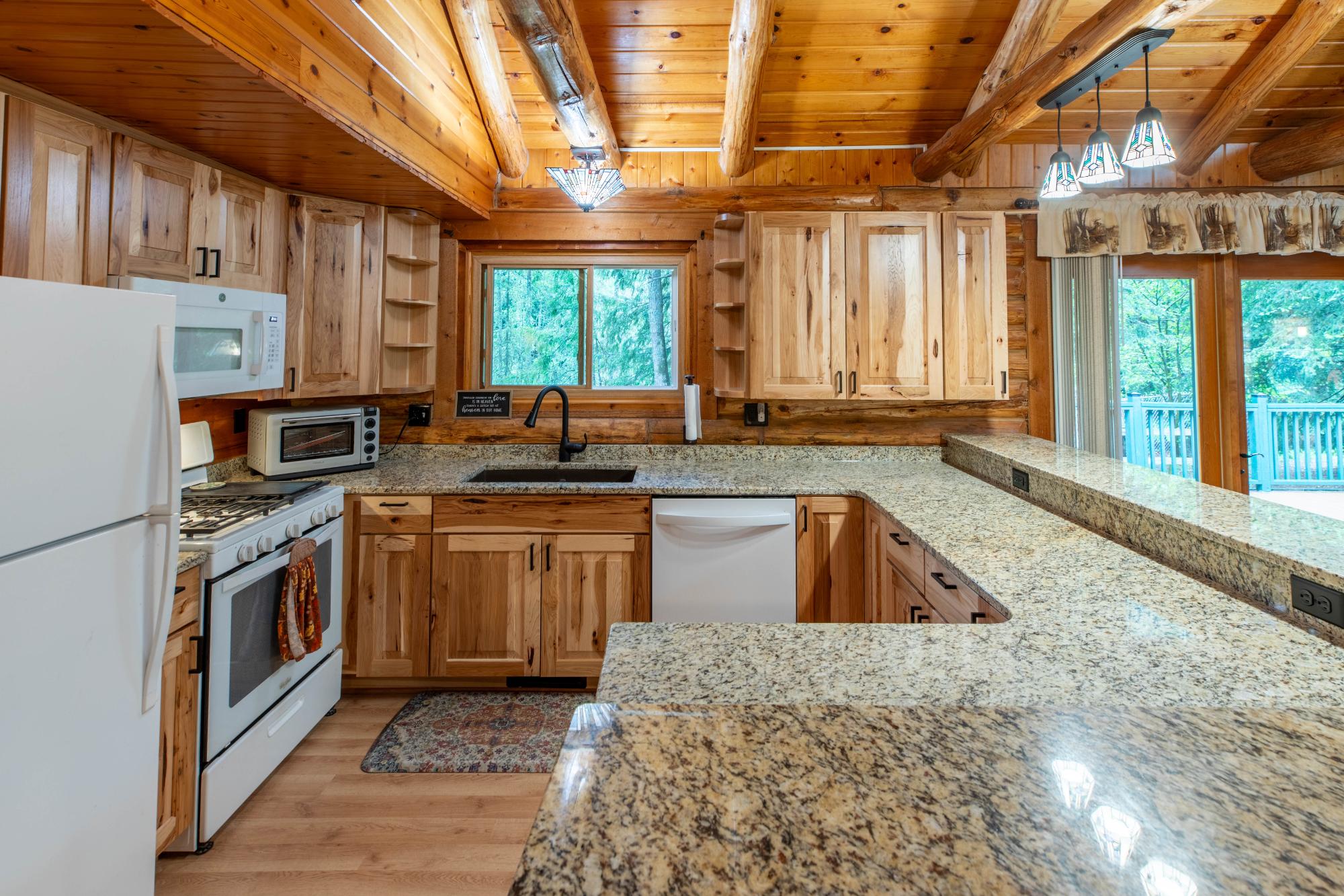 7060 State Road 17 Rhinelander, WI 54501 - Photo 9 of 49 Gallery Image 9