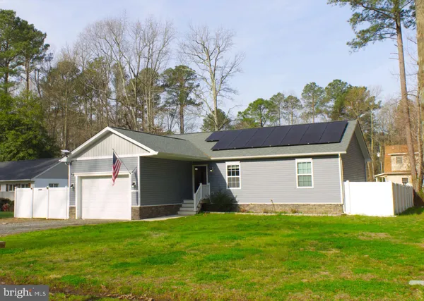 $319,000 | 283 Shorewood Drive, Colonial Beach, VA 22443