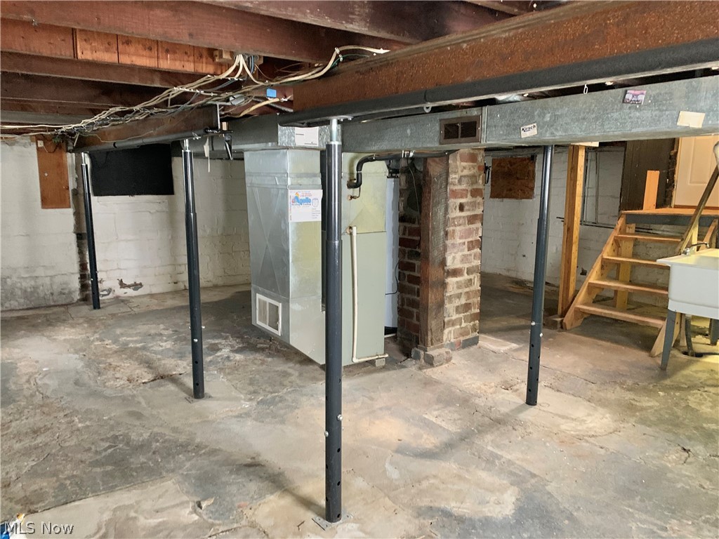 2756 Graham Road Stow, OH 44224 - Photo 22 of 33 Full basement