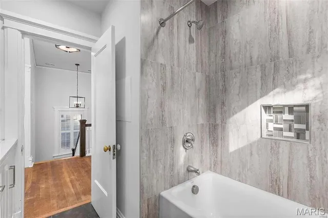 $750,000 | 7118 Pershing Avenue, University City, MO 63130