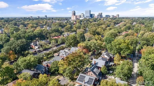 $750,000 | 7118 Pershing Avenue, University City, MO 63130