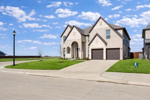 $4,295 | 3743 Milwaukee Avenue, Midlothian, TX 76065