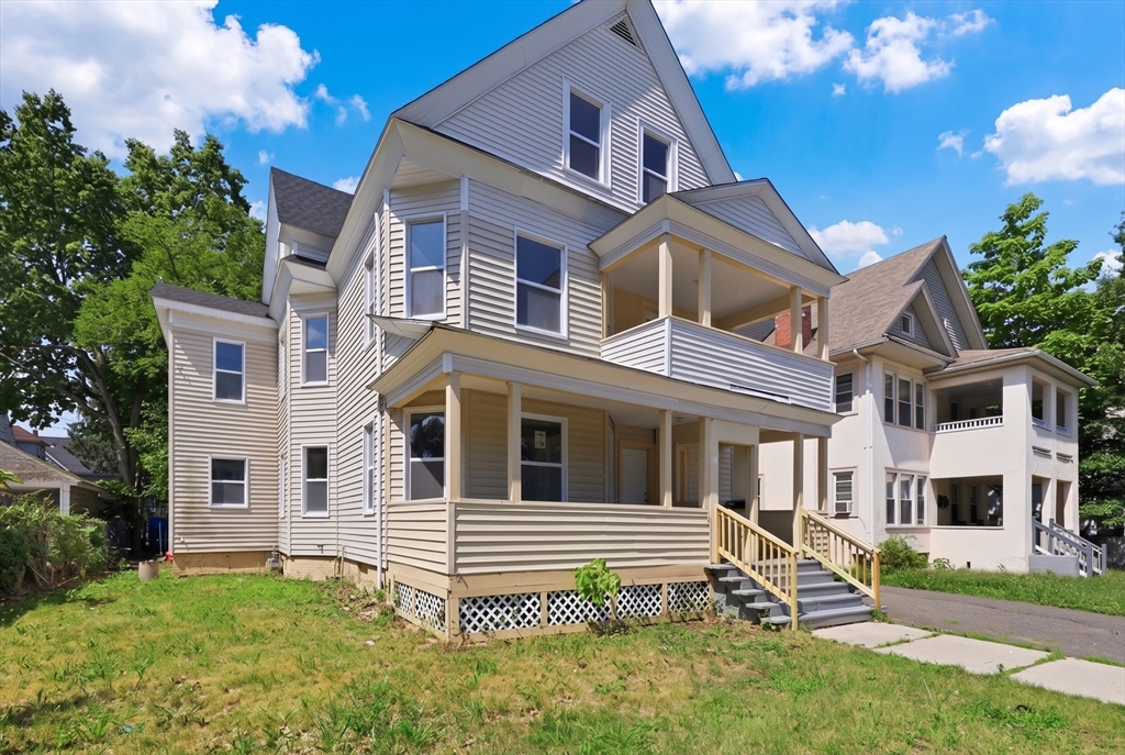 282 White Street Springfield, MA 01108 - Photo 1 of 42