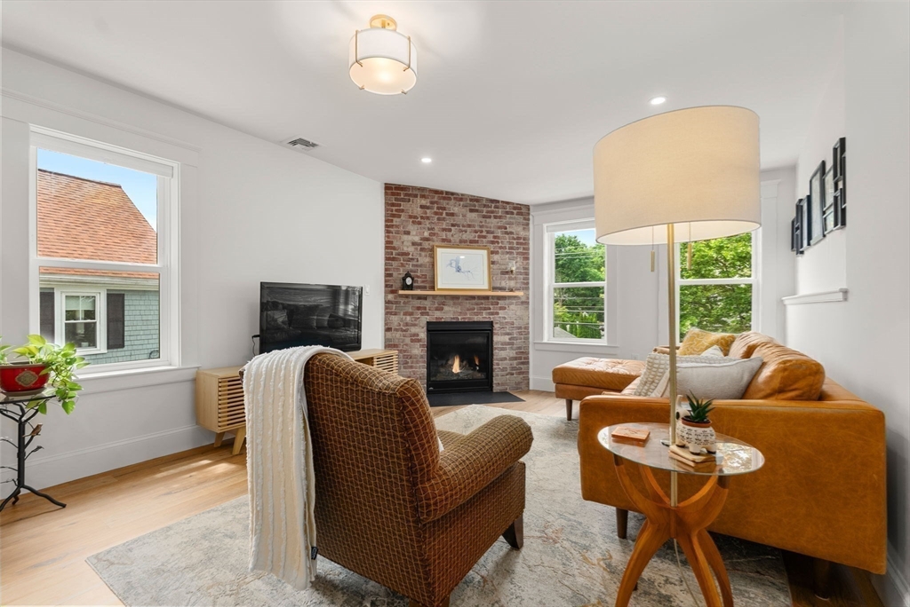41-43 Elliot Street, Unit 2 Norwood, MA 02062 - Photo 5 of 33