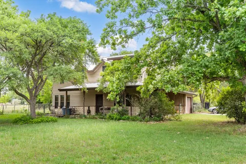 $675,000 | 907 Horace Howard Drive, San Marcos, TX 78666