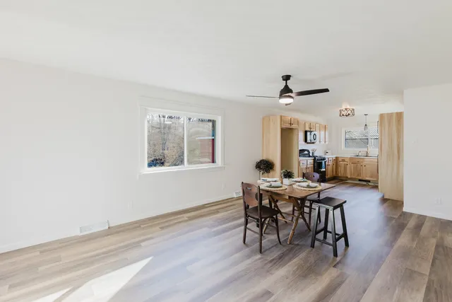 $225,000 | 17666 Highway 37, Johnston City, IL 62951