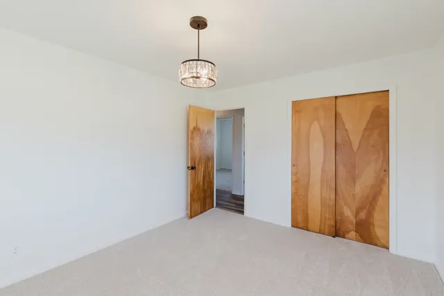 $225,000 | 17666 Highway 37, Johnston City, IL 62951