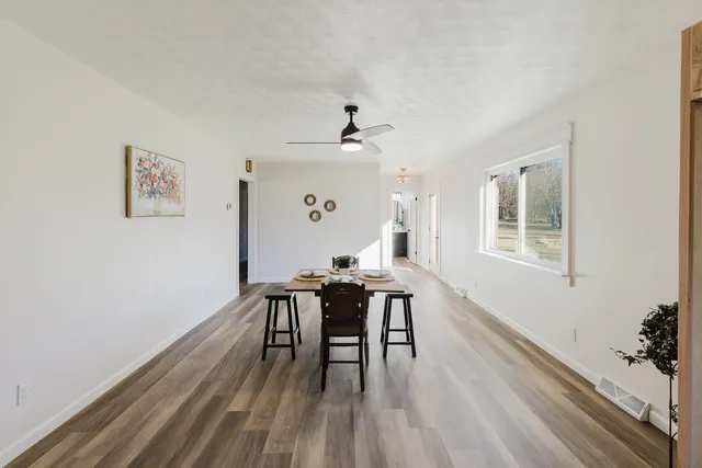 $225,000 | 17666 Highway 37, Johnston City, IL 62951