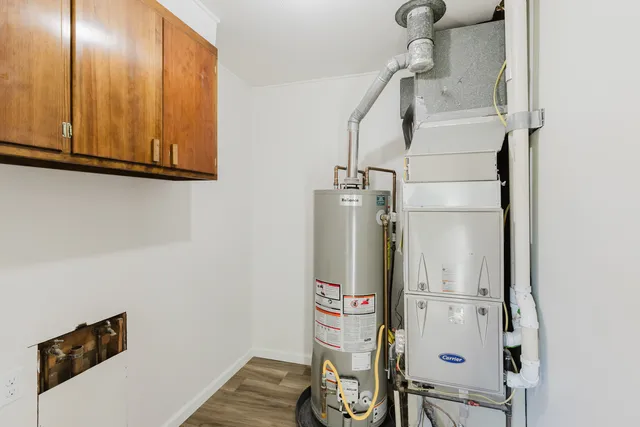 $225,000 | 17666 Highway 37, Johnston City, IL 62951