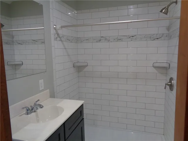 $1,600 | 22 West 3rd Street, Unit 203, Corning, NY 14830