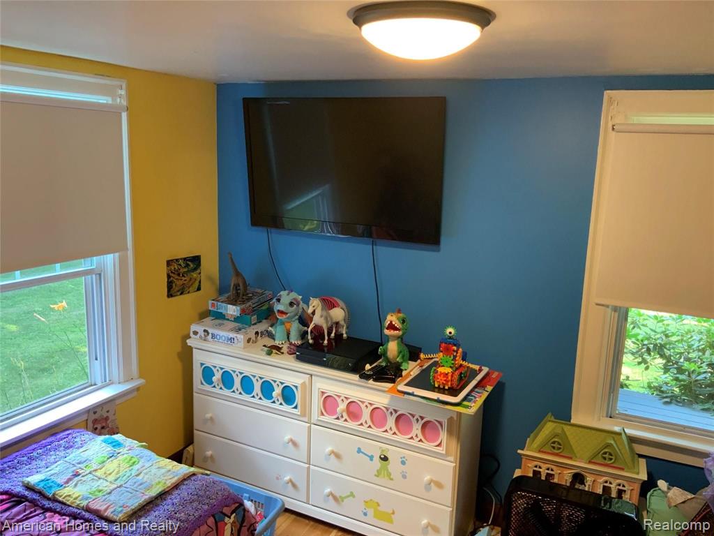 3312 East Carpenter Road Flint, MI 48506 - Photo 22 of 43