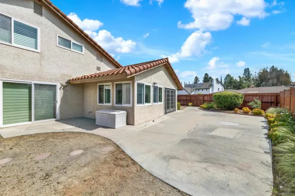 $1,395,000 | 12475 Floresta Way, San Diego, CA 92128