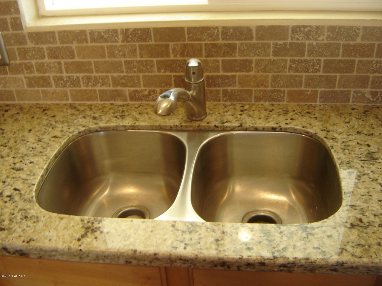 4636 East Coronado Road Phoenix, AZ 85008 - Photo 7 of 31 Undermount sink/back splash