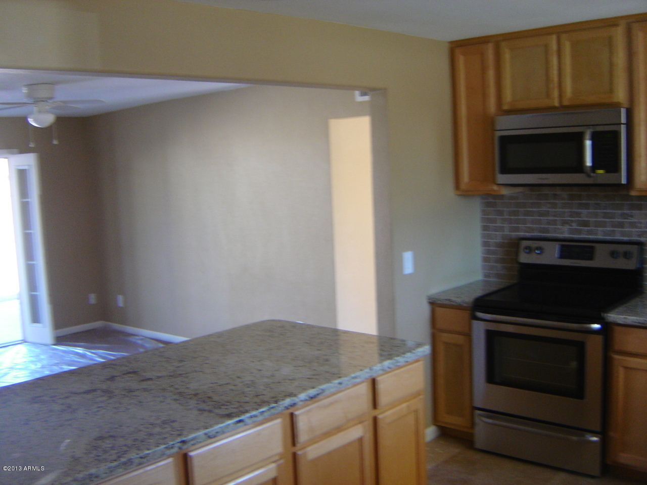 4636 East Coronado Road Phoenix, AZ 85008 - Photo 9 of 31 Large Granite Island
