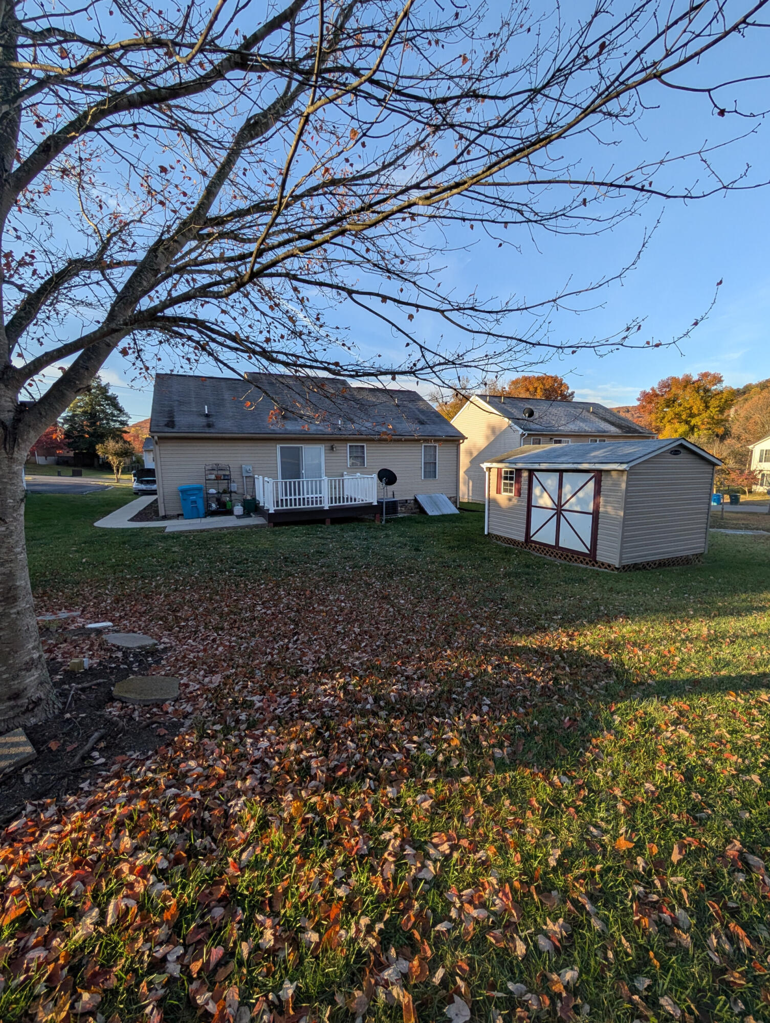 1126 Gearhart Road Southeast Roanoke, VA 24014 - Photo 13 of 13 a view of a house with a backyard