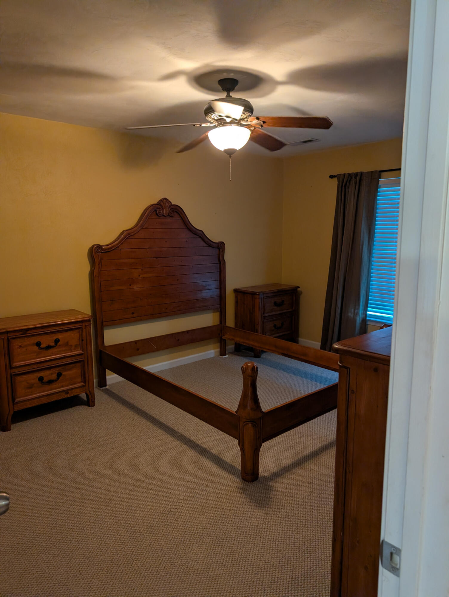 1126 Gearhart Road Southeast Roanoke, VA 24014 - Photo 7 of 13 a view of livingroom with furniture
