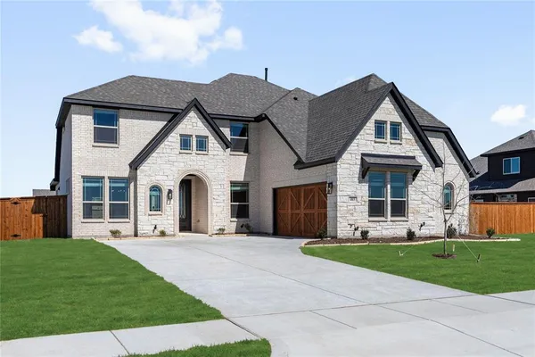 $709,280 | 403 Birkdale Lane, Red Oak, TX 75154