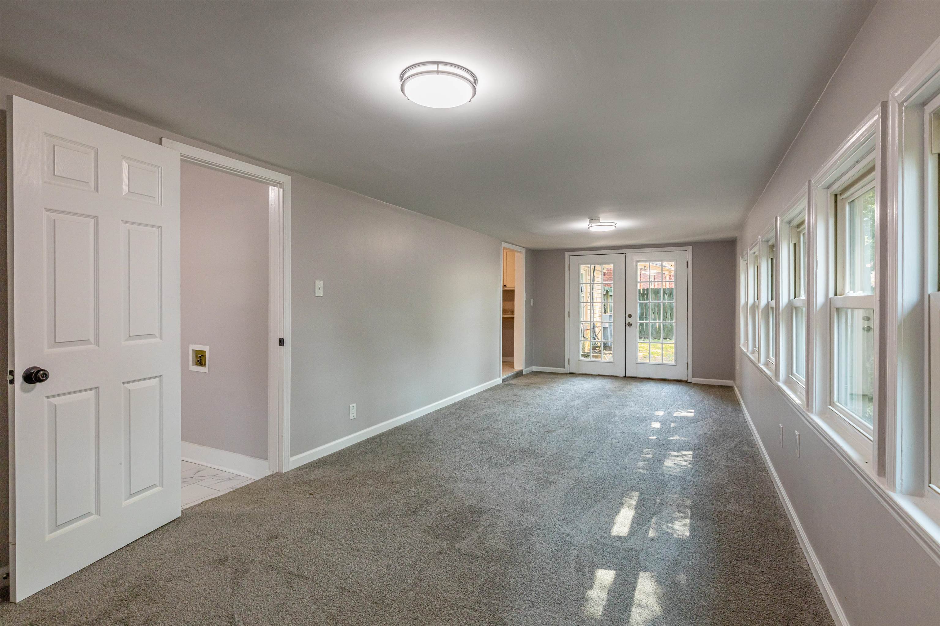 4400 Helene Road Memphis, TN 38117 - Photo 19 of 31 a view of an empty room with a window