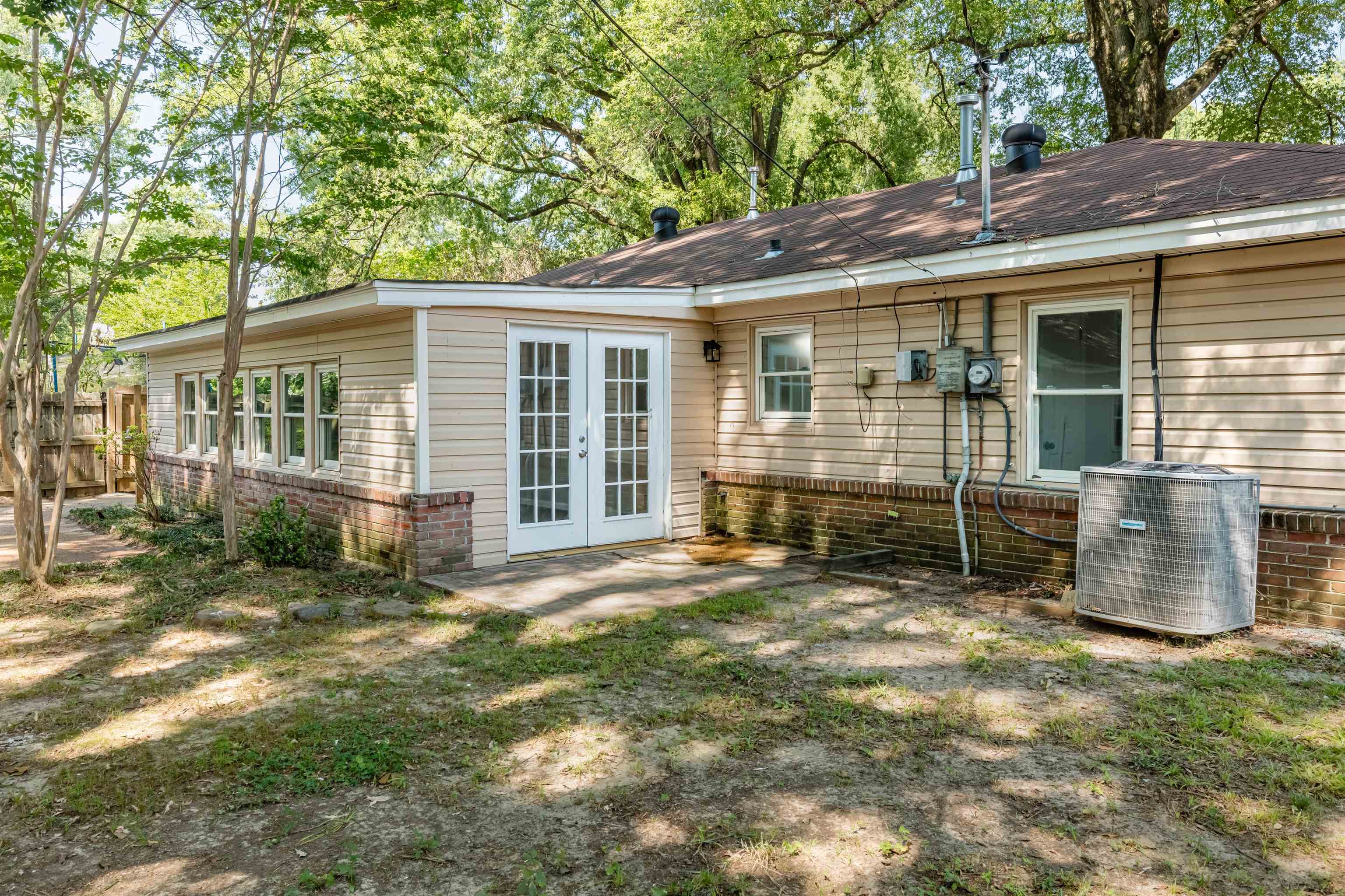 4400 Helene Road Memphis, TN 38117 - Photo 26 of 31 a view of a house with a yard