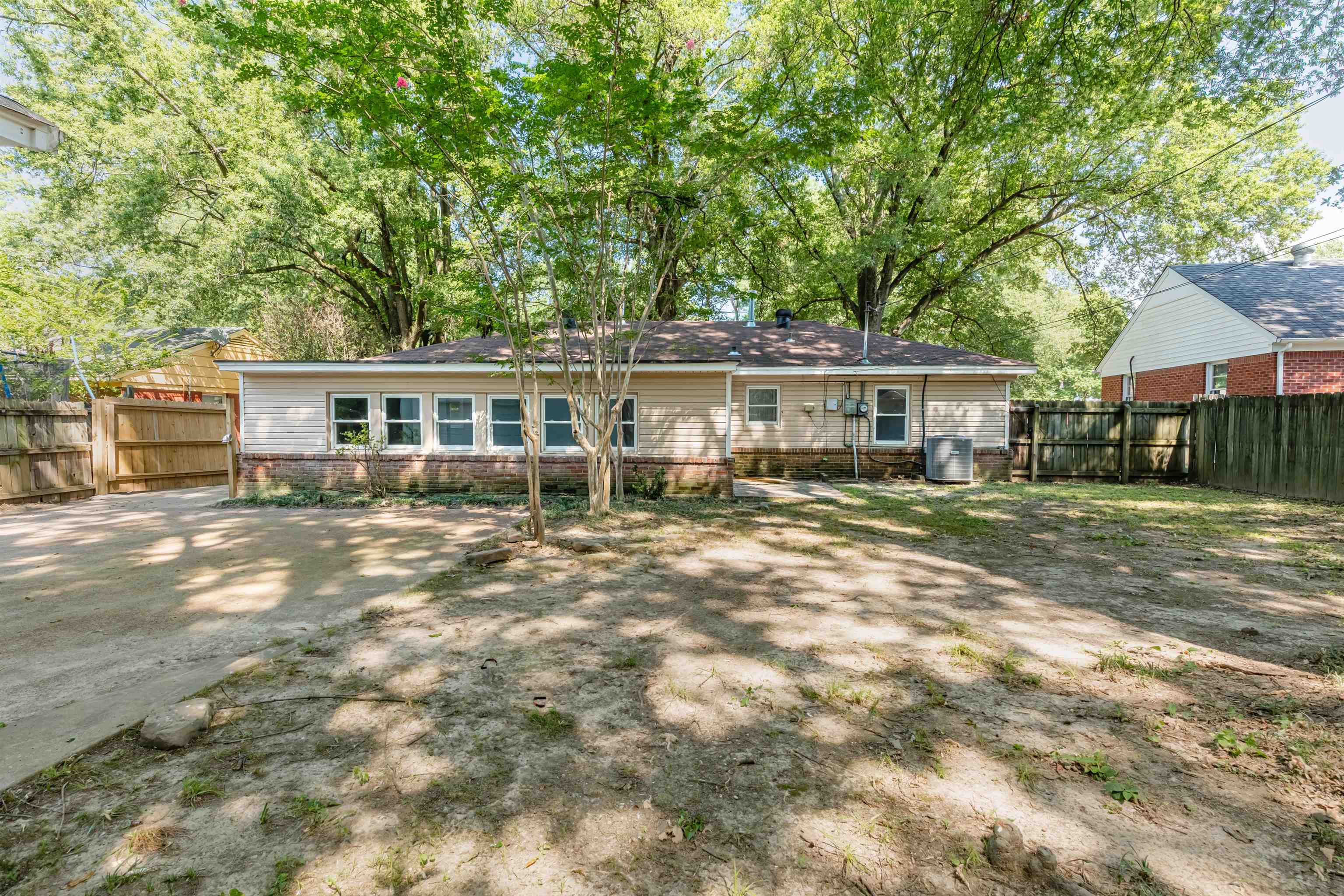 4400 Helene Road Memphis, TN 38117 - Photo 28 of 31 a view of a house with a backyard