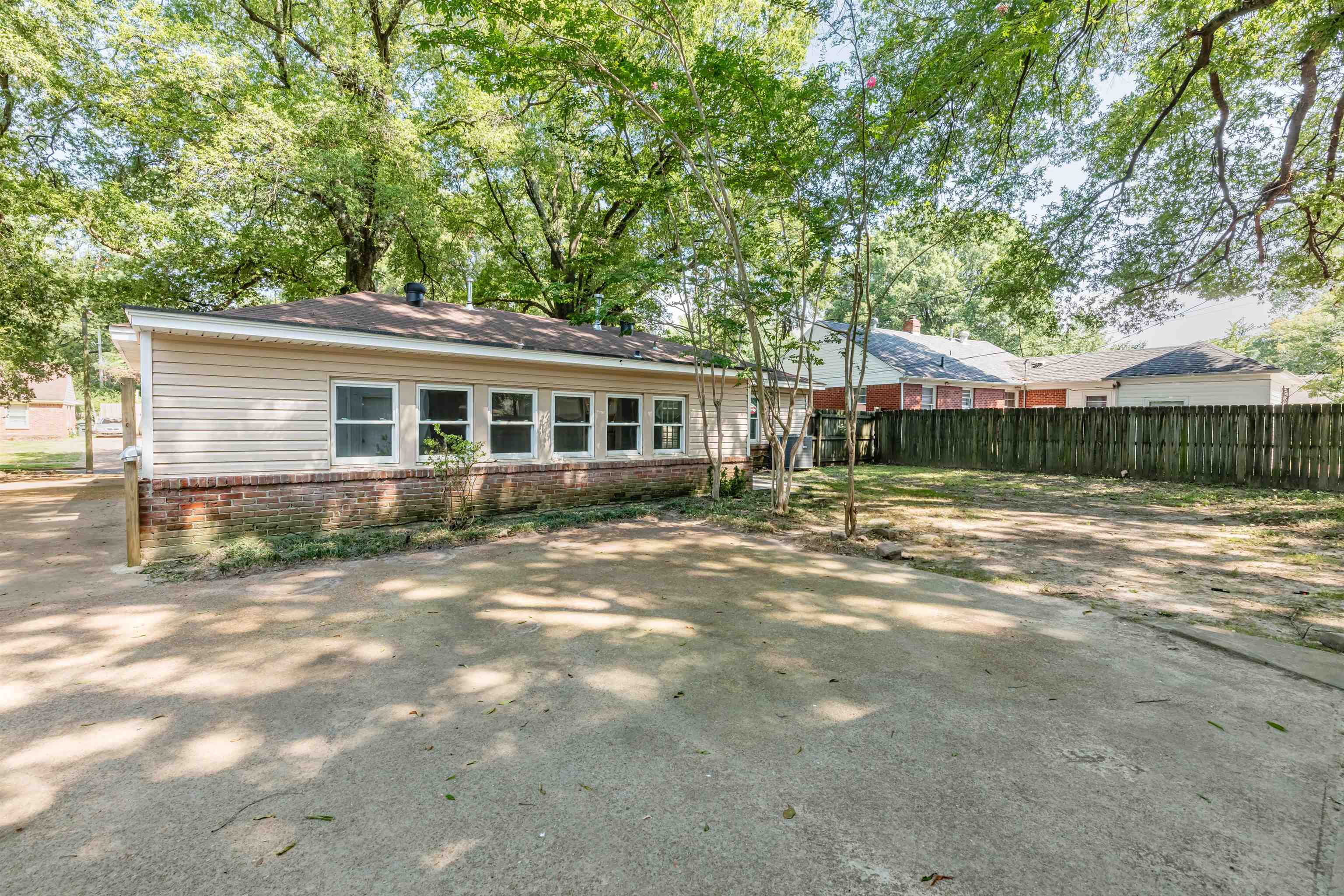 4400 Helene Road Memphis, TN 38117 - Photo 29 of 31