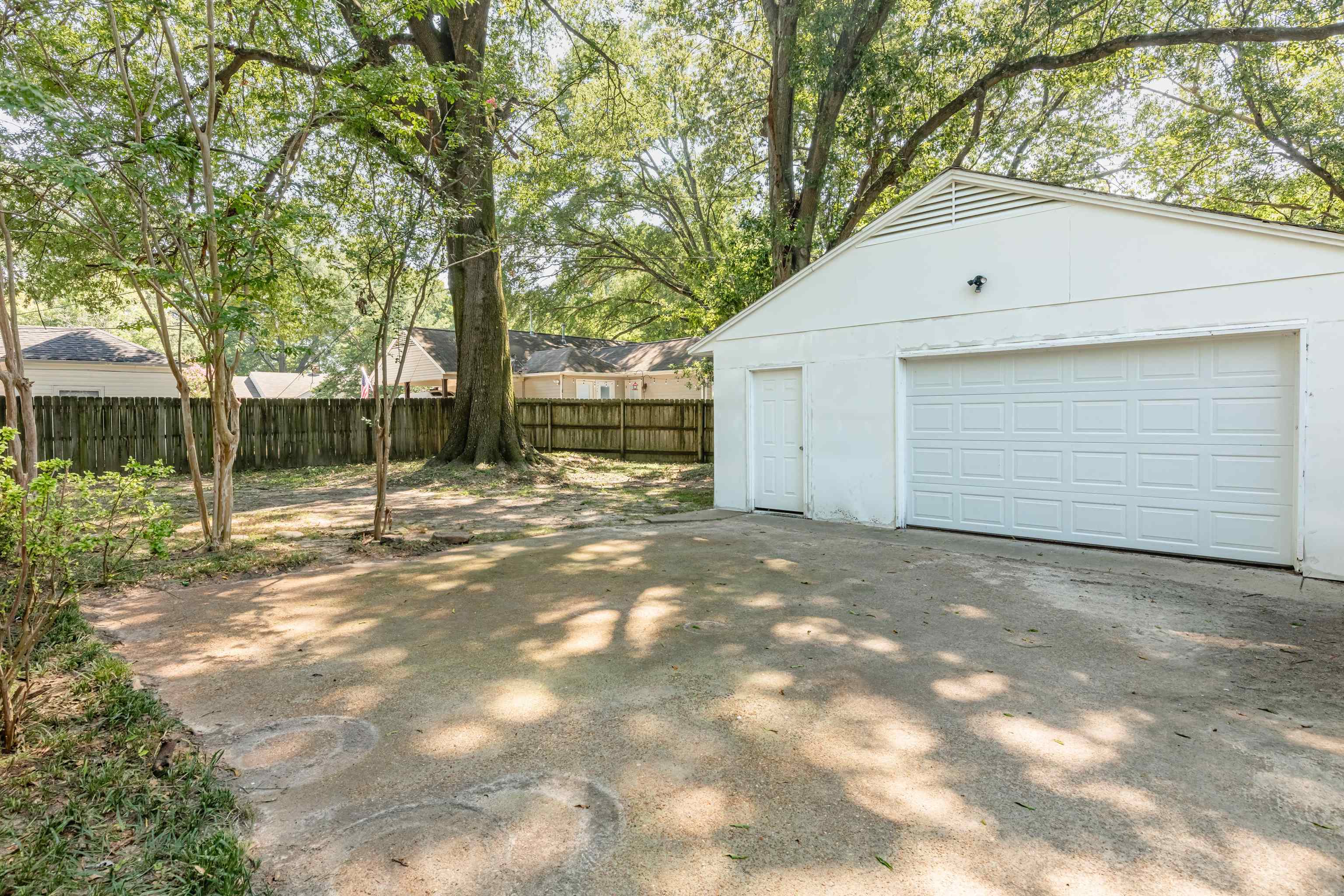 4400 Helene Road Memphis, TN 38117 - Photo 30 of 31 a view of backyard of house